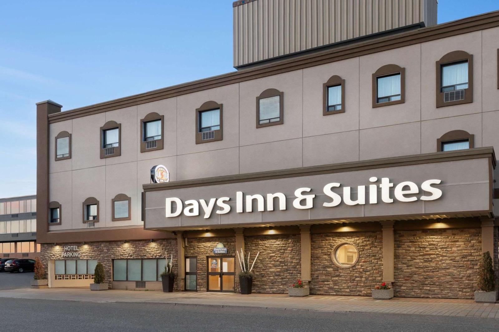 Days Inn & Suites by Wyndham Sault Ste. Marie ON